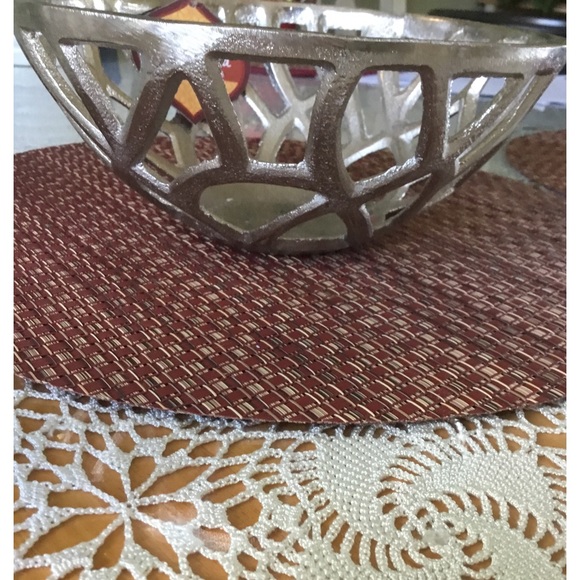 Handcrafted decorative bowl - Picture 2 of 2